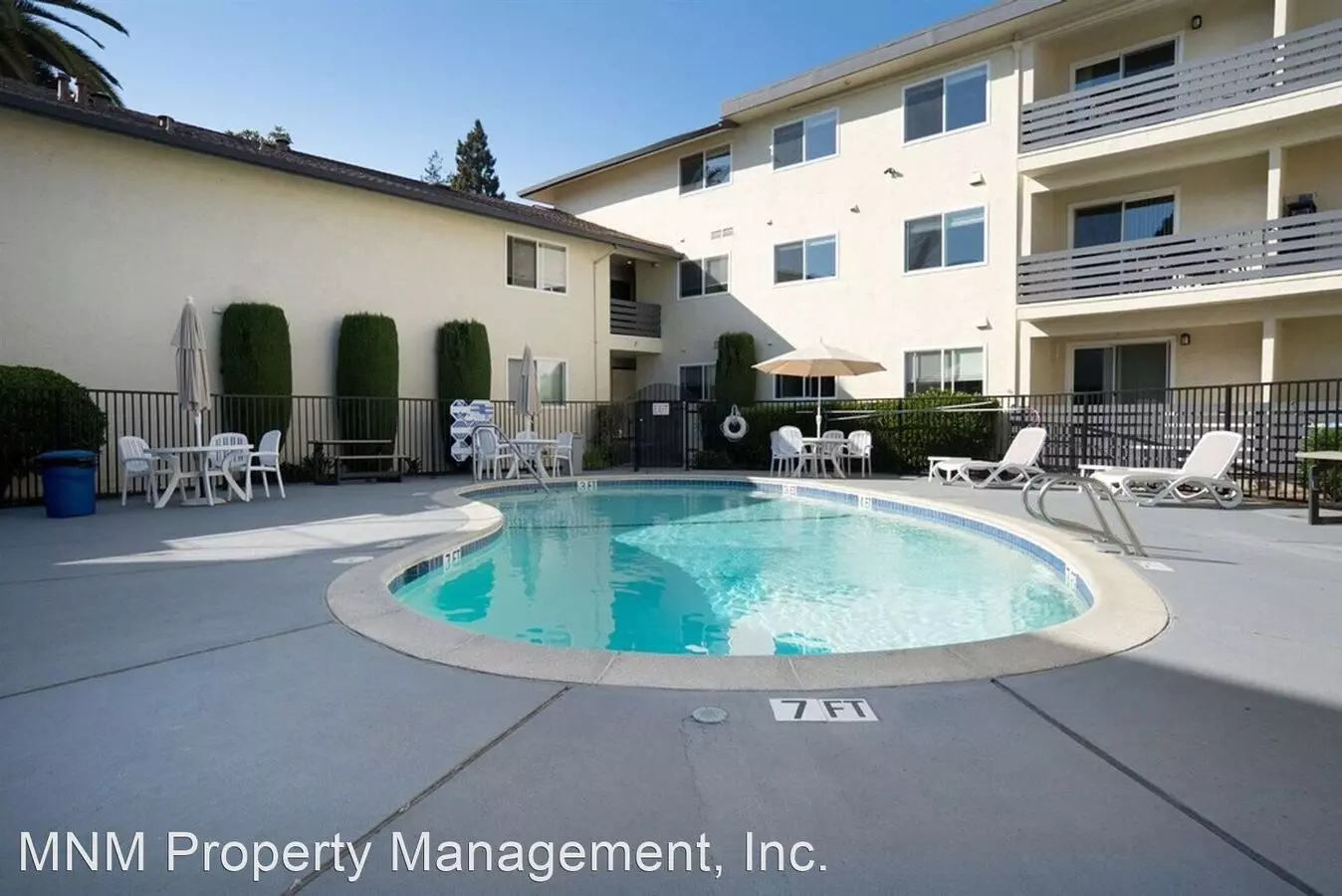Arlington Apartments photo 3