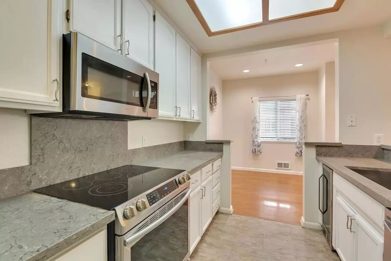 1BR/1BA Apartment on Hastings Shore Ln · Redwood City photo 4