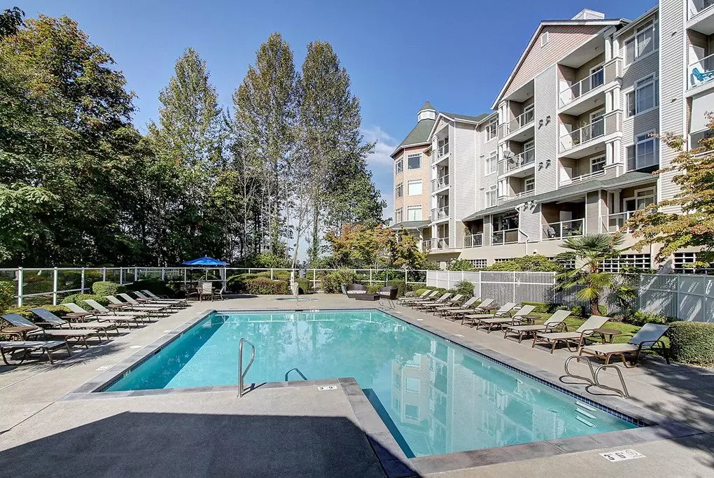 Pinnacle on Lake Washington photo 2