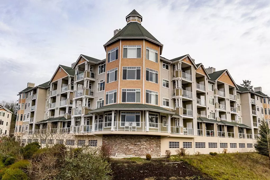 Pinnacle on Lake Washington photo 4