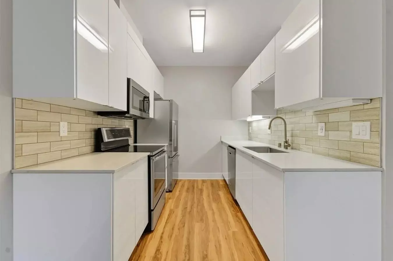 $2,175/month | 1 Bed | 1 Bath | 732 Sq. Ft. | Marina Bay photo 3