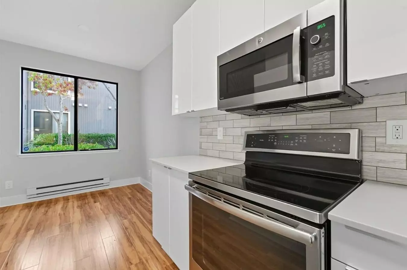 $2,175/month | 1 Bed | 1 Bath | 732 Sq. Ft. | Marina Bay photo 5