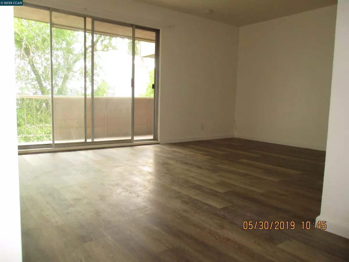 420 Golden Gate Ave photo 2