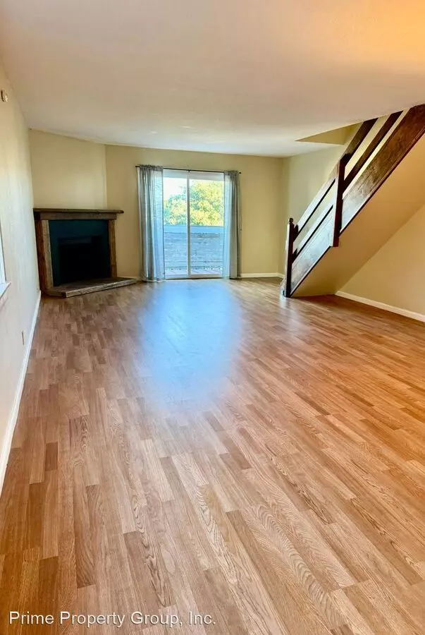 432 Tewksbury Ave. photo 3