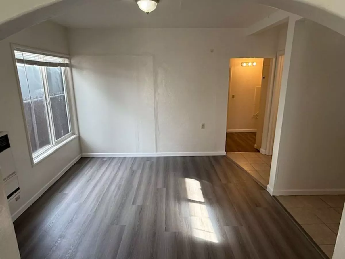 45th St, 317 photo 5