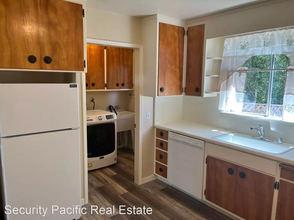 676 31st Street, Richmond, CA 94804 photo 2