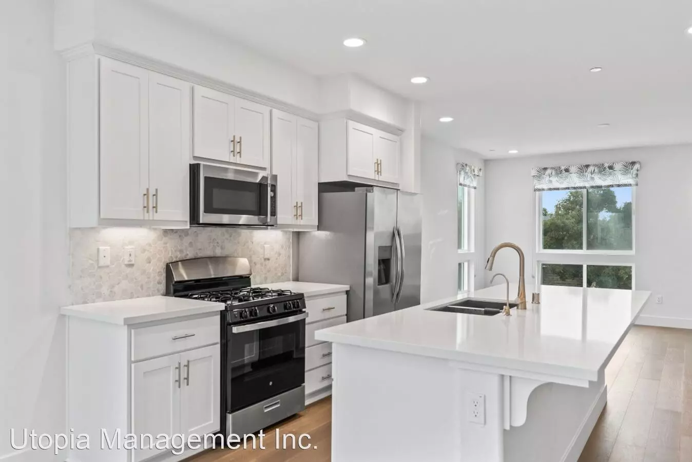 Modern Style and Sophistication, 2 En-Suite BR, 2.5 BA Townhouse photo 5