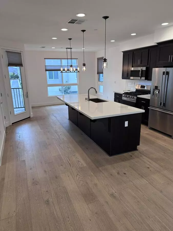 889 Spring Tides Road, Richmond, CA 94804 photo 2