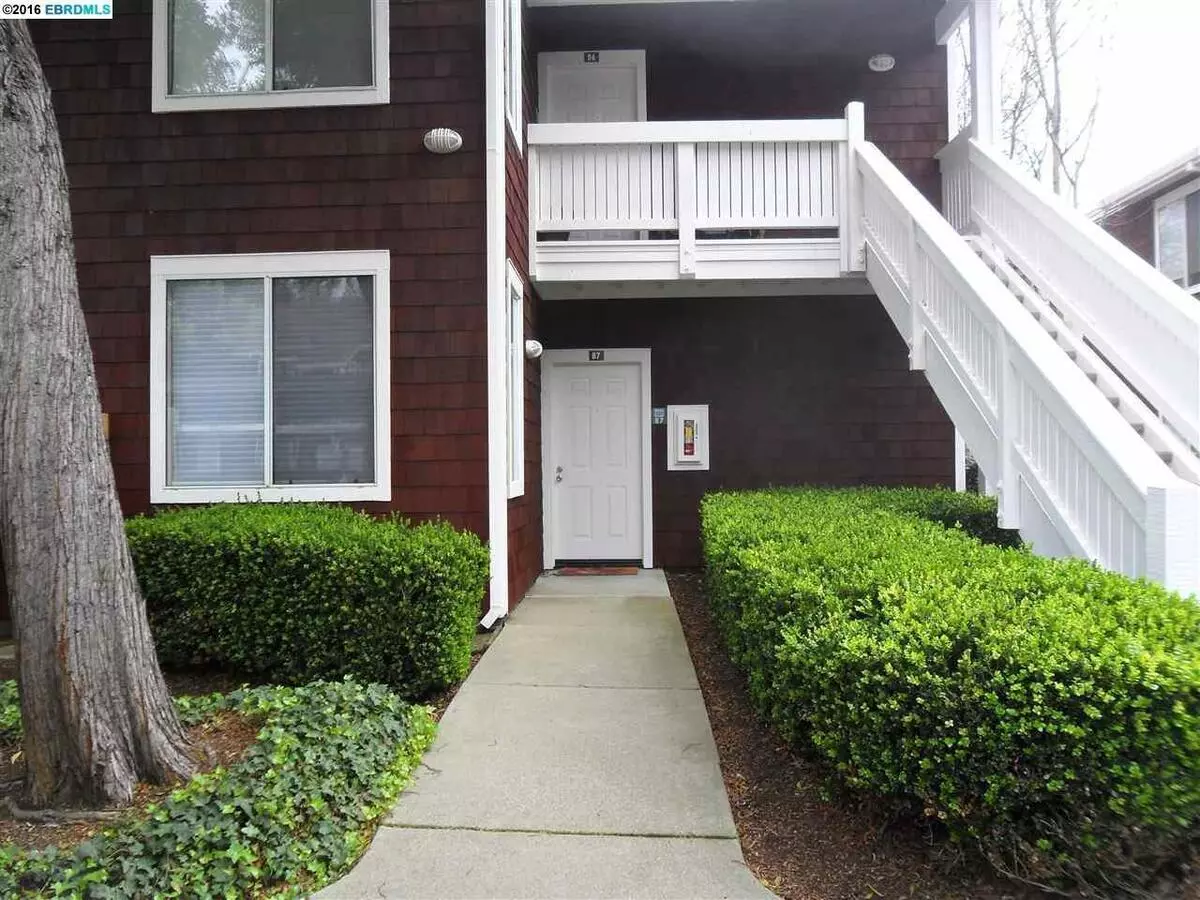 87 Marina Lakes Dr photo 3