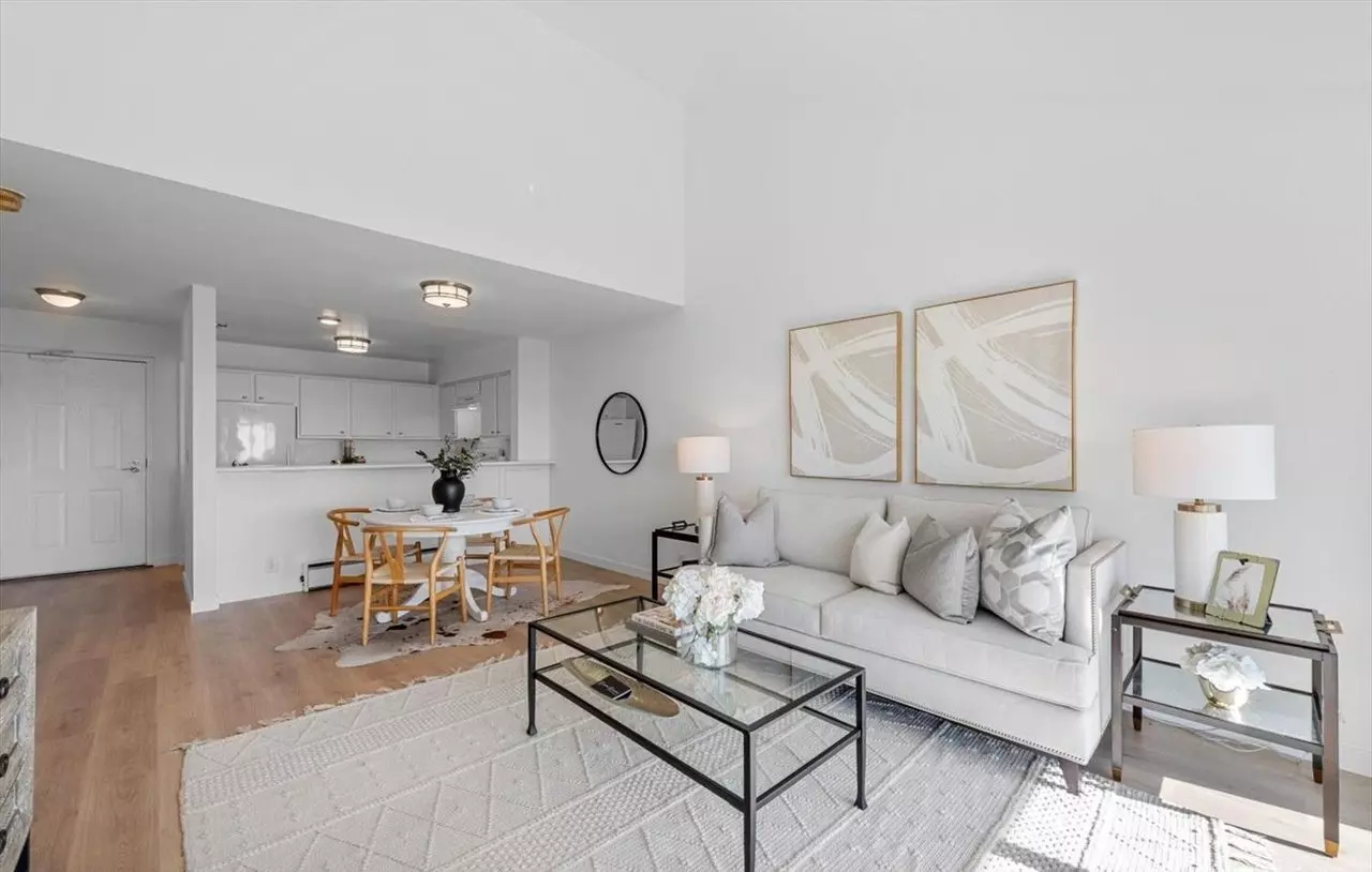 Newly Renovated 1 Bedroom Apartment photo 2