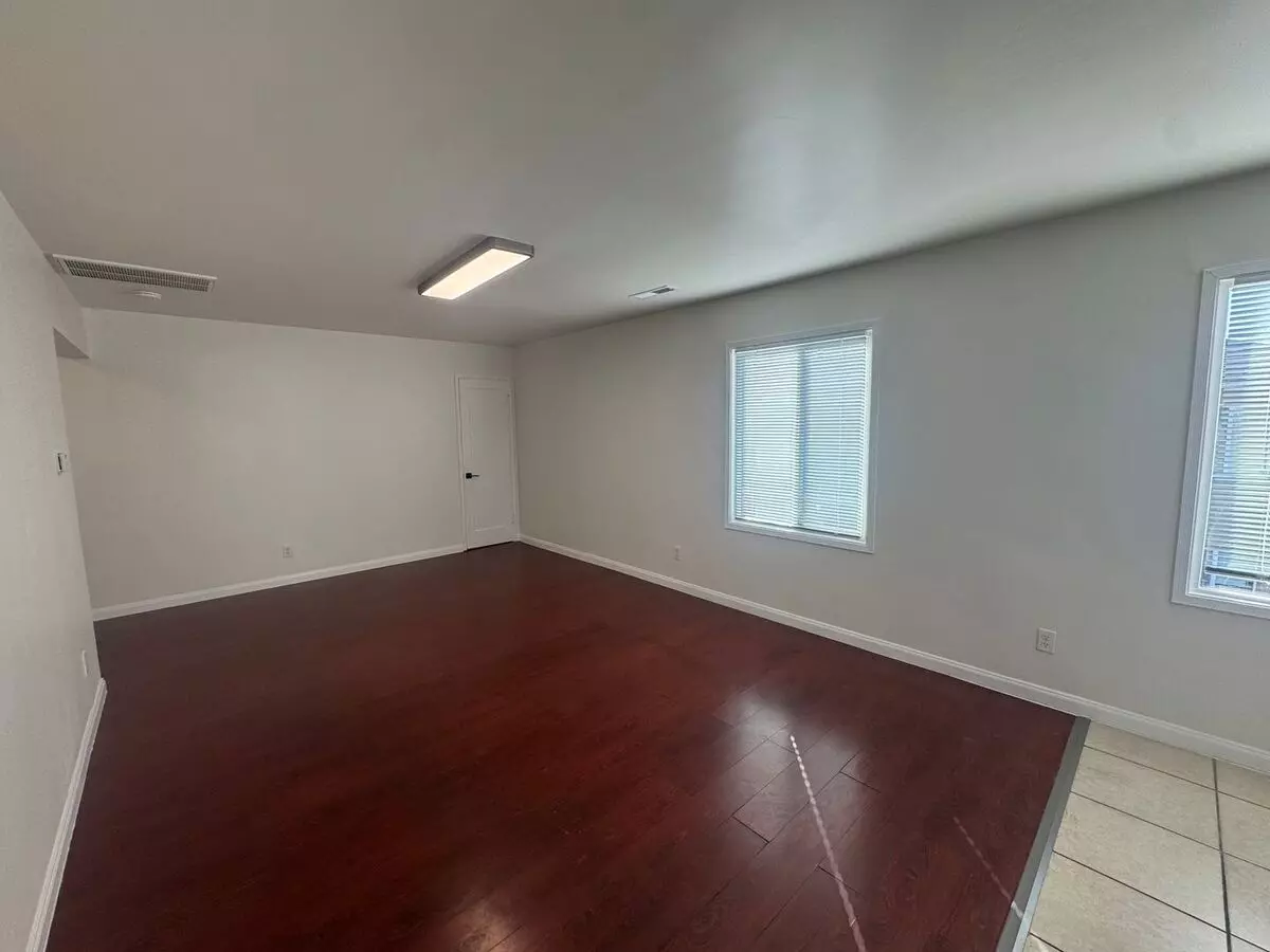 Recently Remodeled 2 Bedroom, On San Pablo Ave, In East Richmond Area photo 3