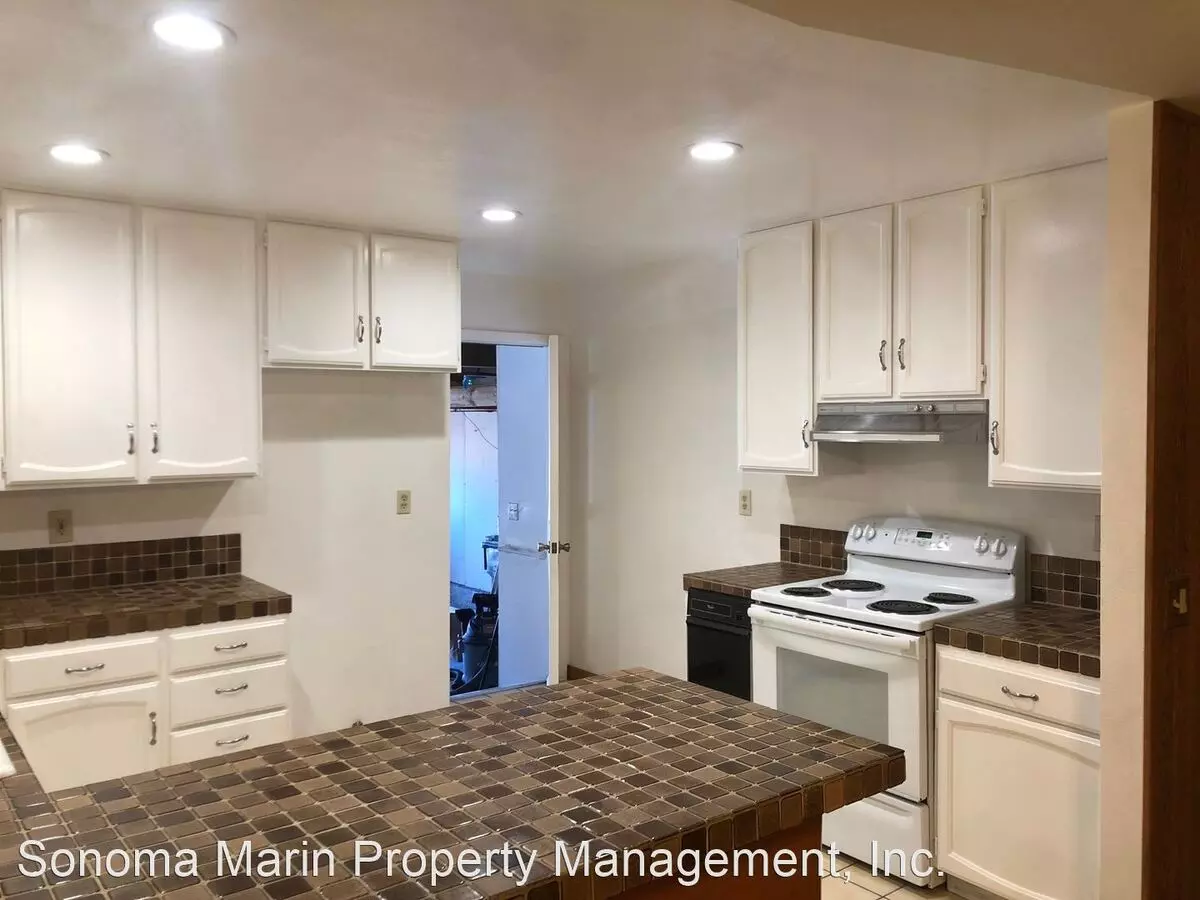 59 Francis Cir Rohnert Park, CA 94928 photo 3