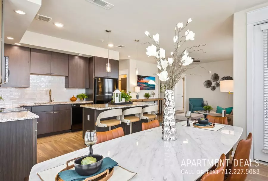 7210 Town Center Boulevard, Rosenberg, TX 77471 photo 5