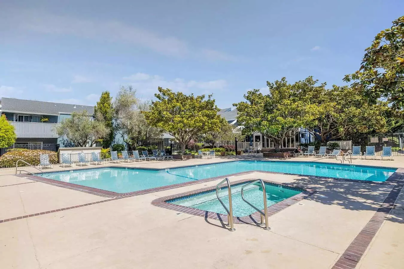 215 Boardwalk Ave Apt B photo 3