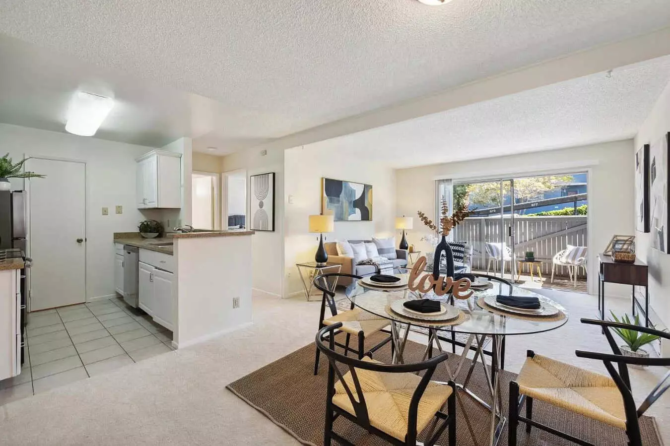 215 Boardwalk Ave Apt B photo 2