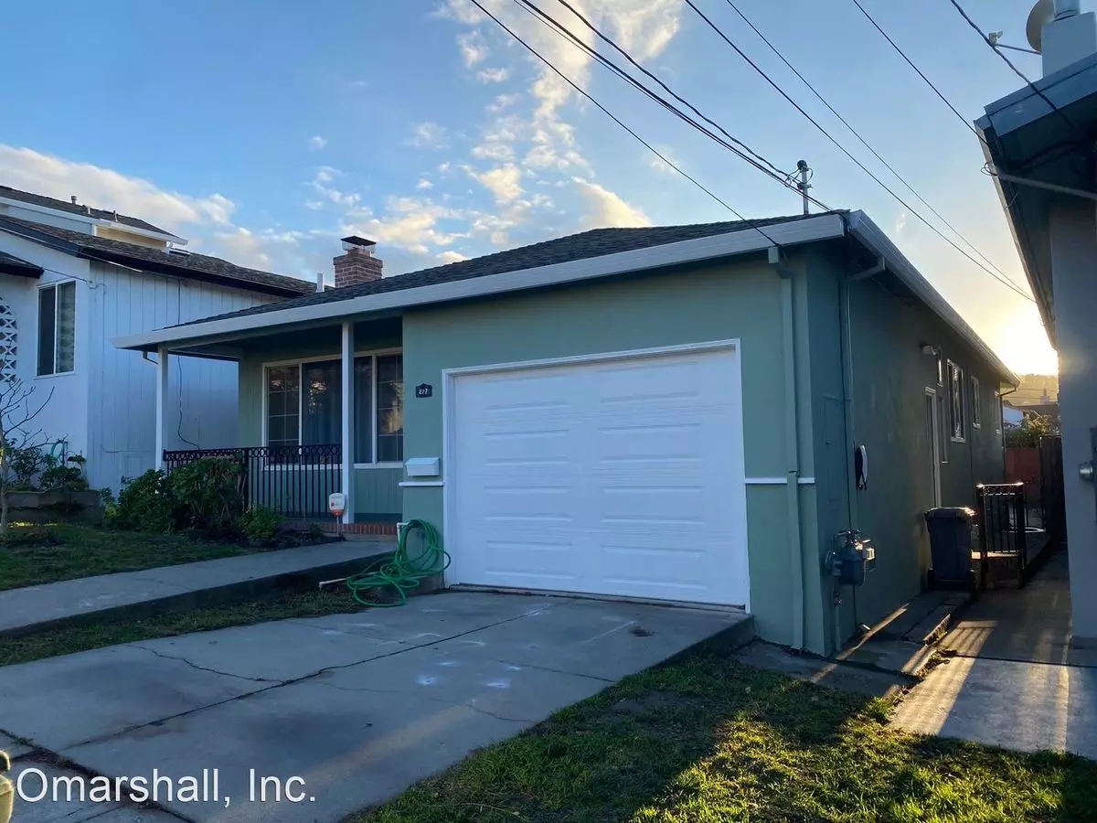 Lovely 3 BR House in Coveted Huntington Park Neighborhood photo 2