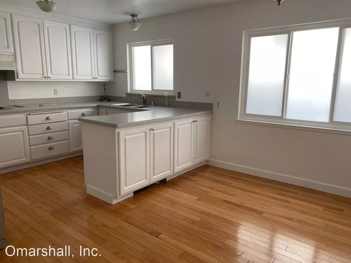 Lovely 3 BR House in Coveted Huntington Park Neighborhood photo 5