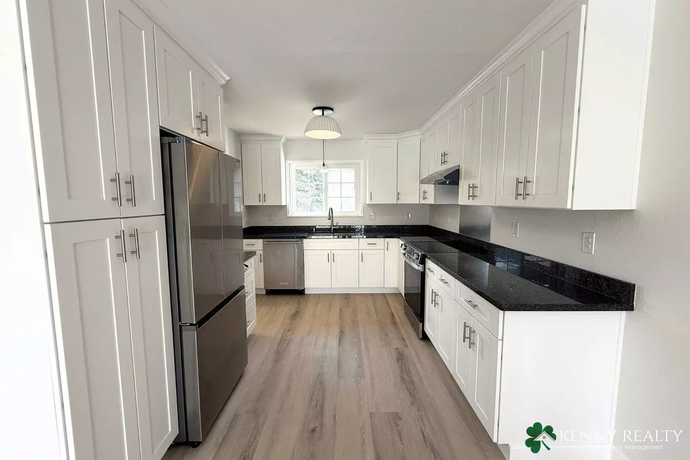 Spacious Remodeled 3 Bd/2 Ba Home, 2 Bonus Rooms &amp; Large Backyard photo 4