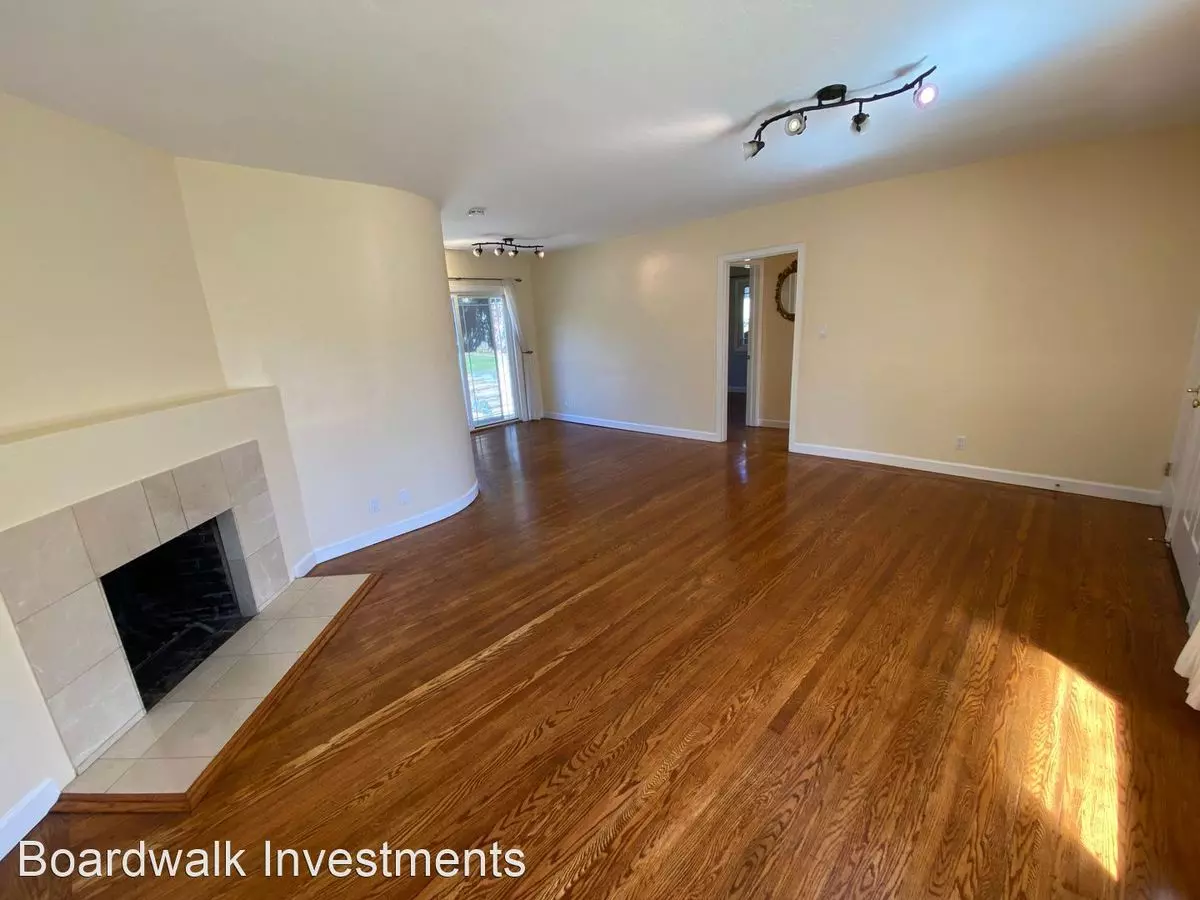 930 SAN FELIPE AVE. photo 2