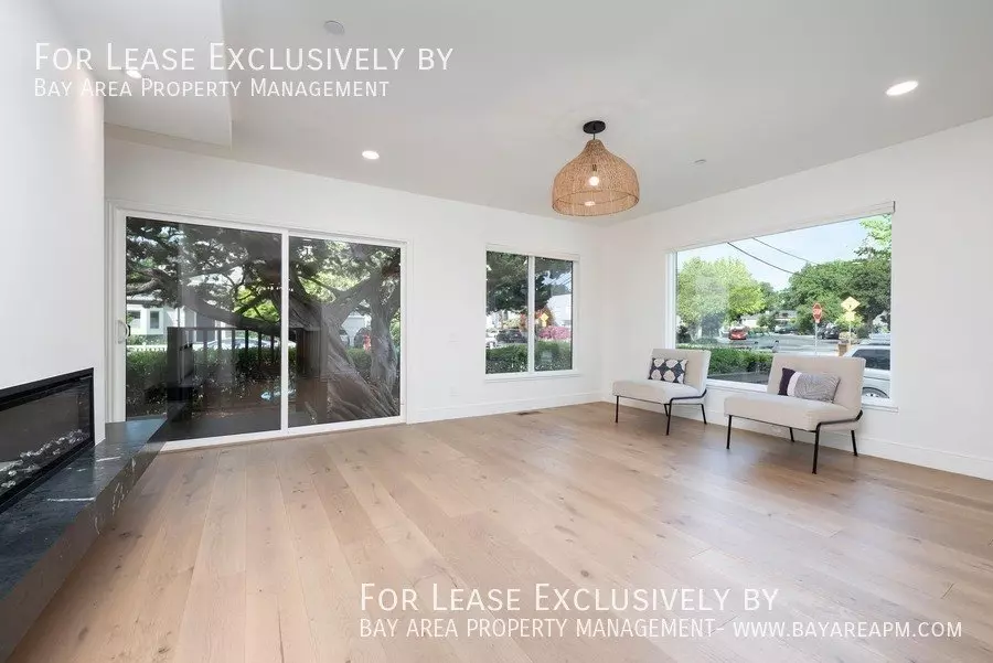 1351 Arroyo Ave photo 3