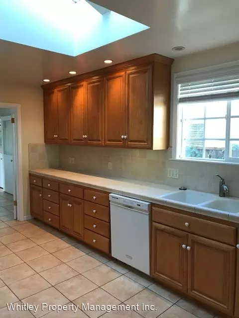 1476 Oakhurst Avenue, San Carlos, CA 94070 photo 5