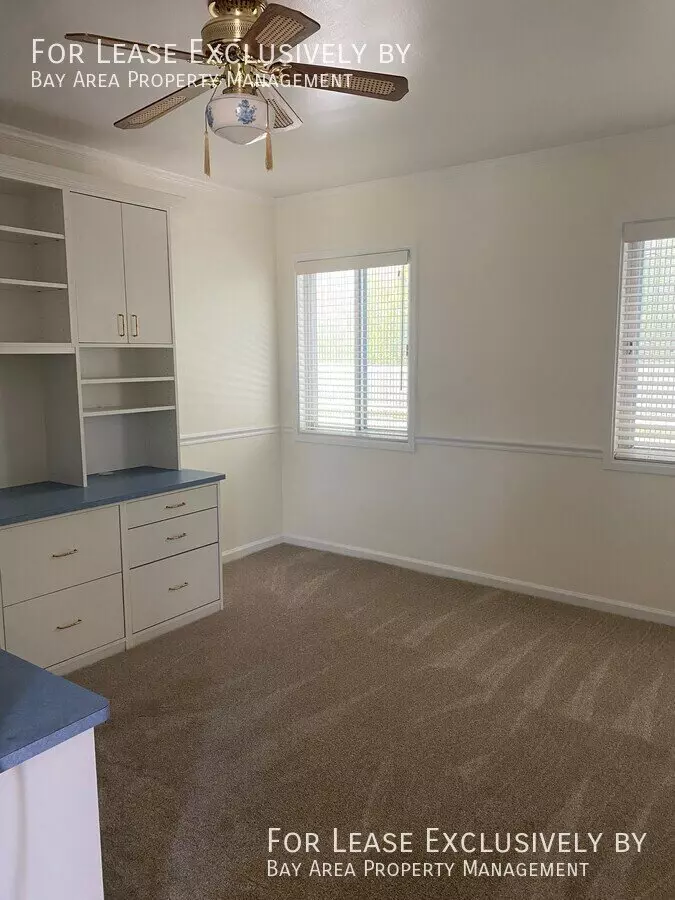 2048 Eucalyptus Avenue, San Carlos, CA 94070 photo 4