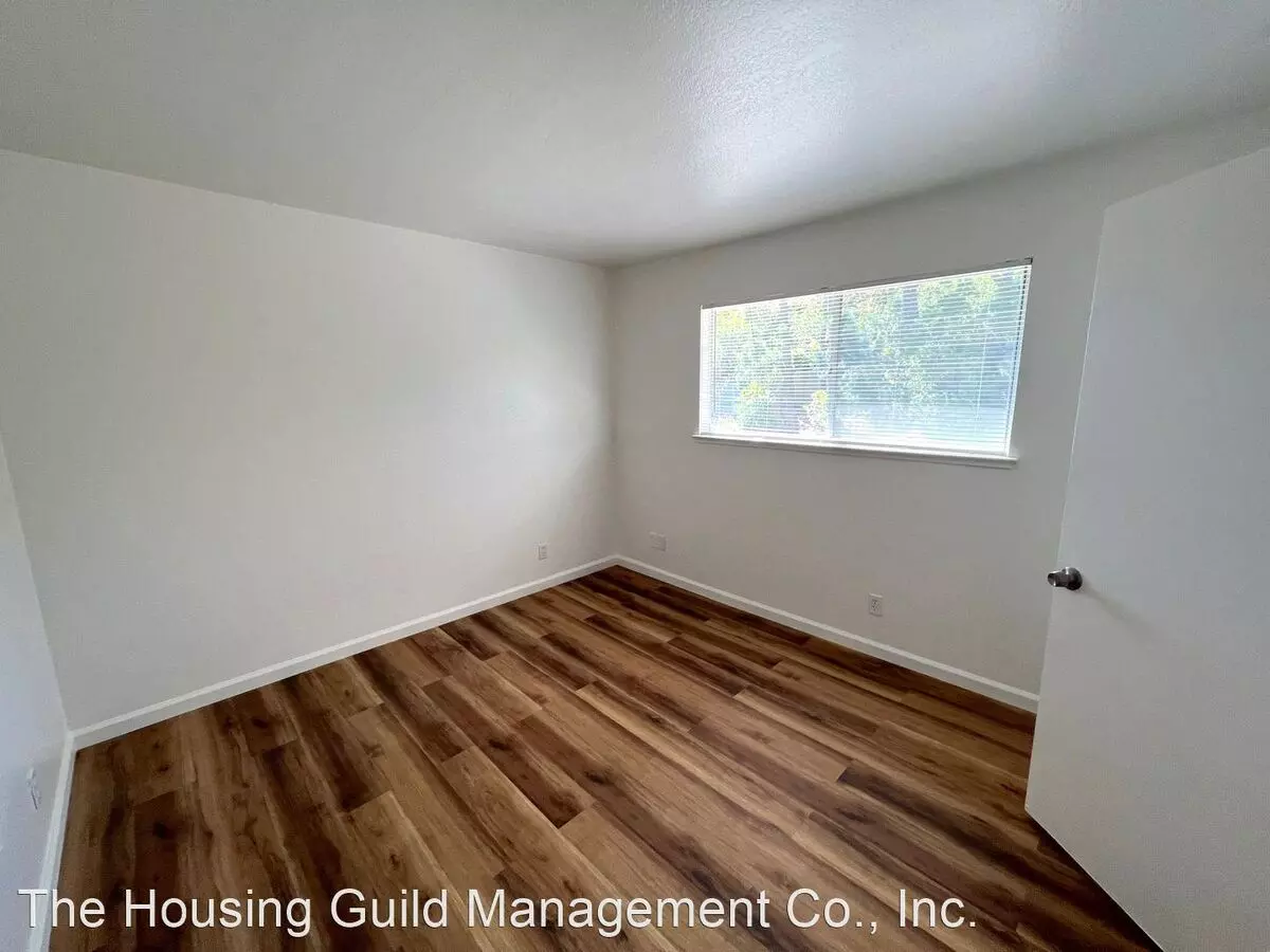 Renovated 4 Bedroom Home in an Idyllic Residential Neighborhood photo 5
