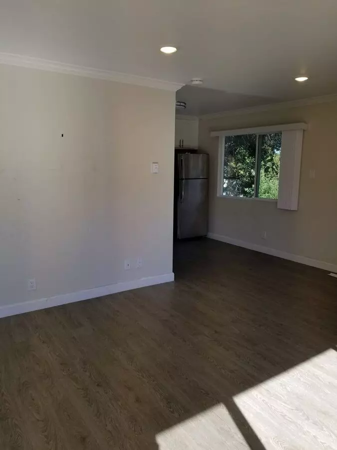 525 Walnut photo 2