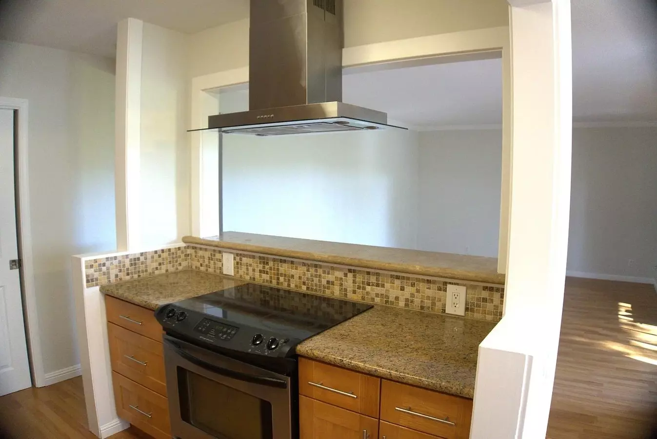 Available Condo Is In The San Carlos Hills photo 2