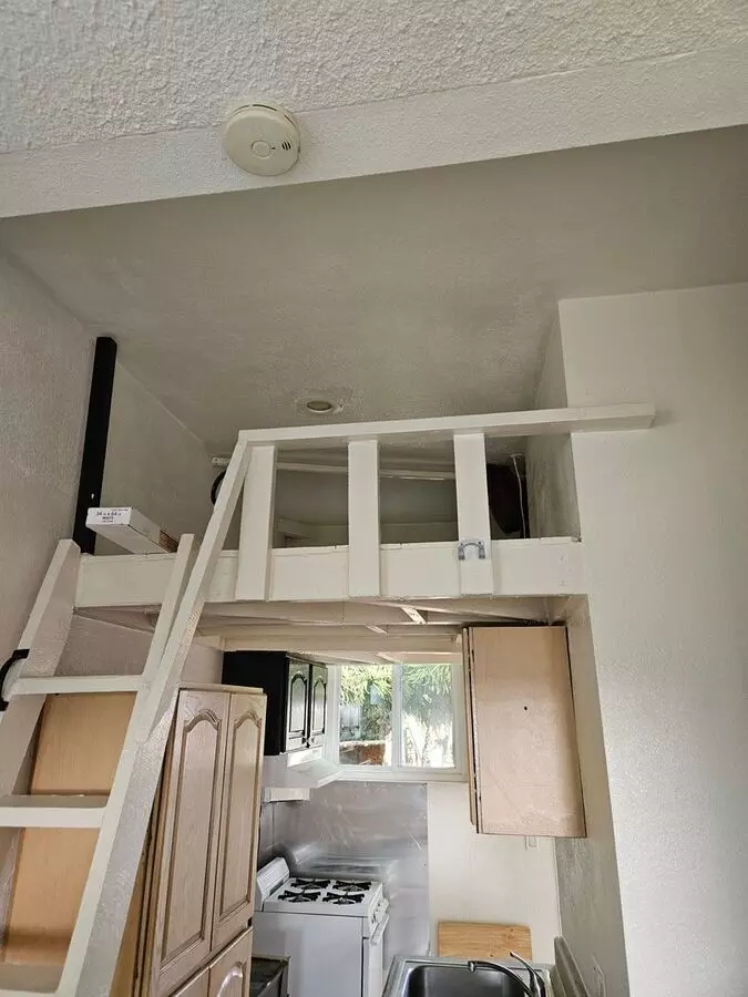1 Bed 1 Bath With Paid Utilities photo 3