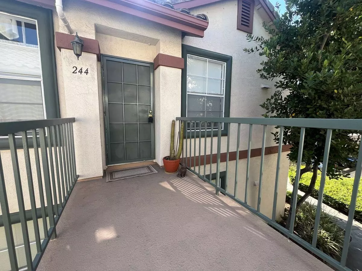 10854 Sabre Hill Drive, San Diego, CA 92128 photo 2