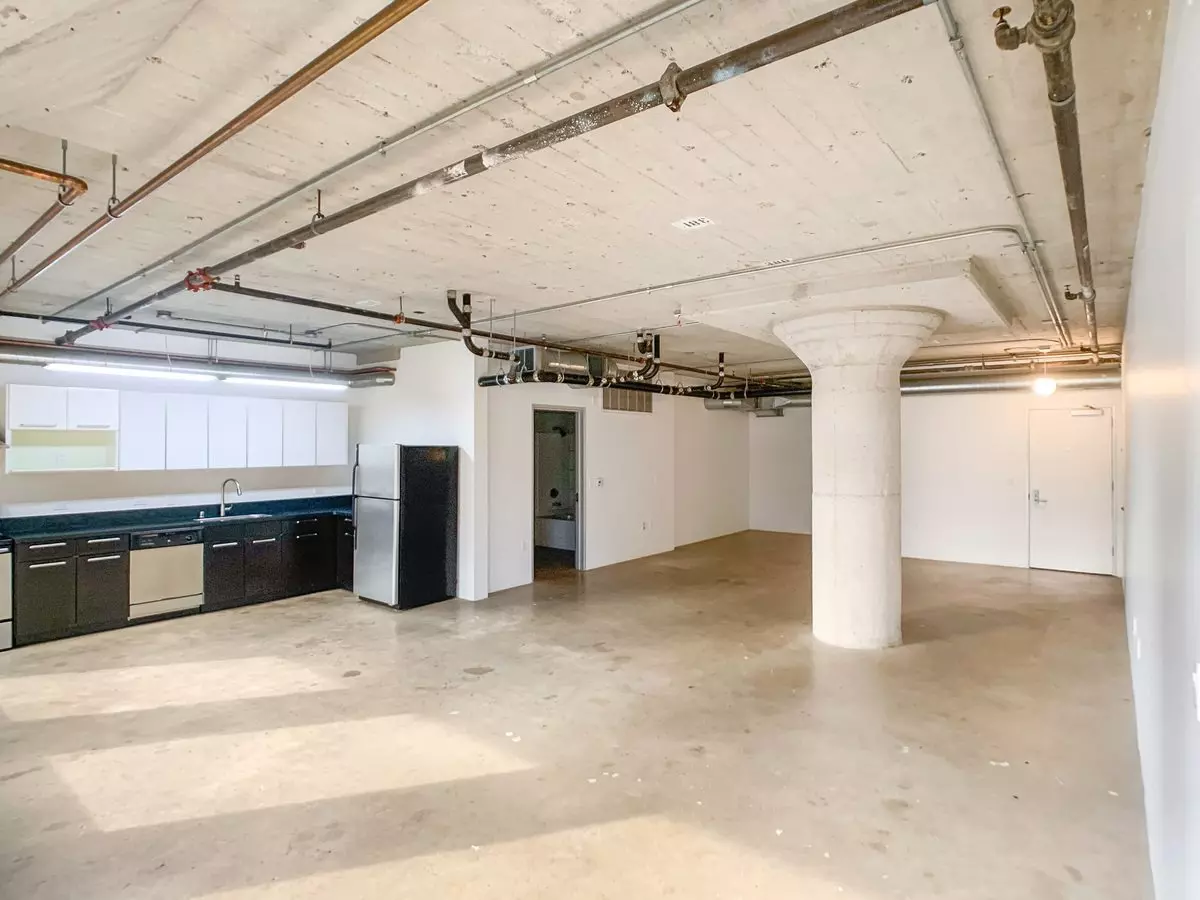 McClintock Warehouse Lofts photo 4