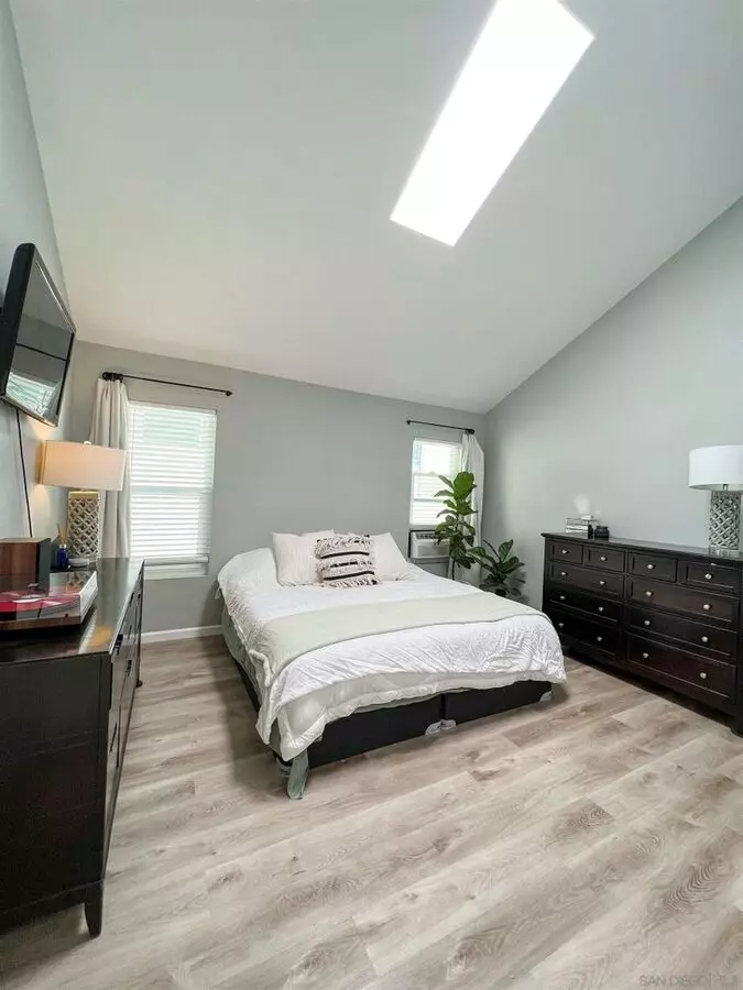 1435 Felspar Street, San Diego, CA 92109 photo 5