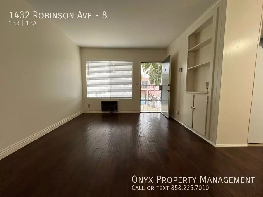 1432 Robinson Ave photo 3