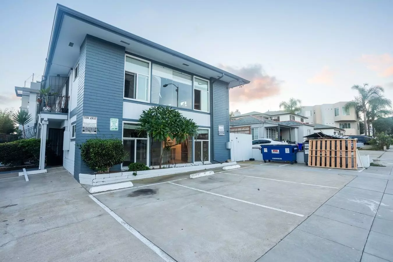 Bay Park Apartments photo 2