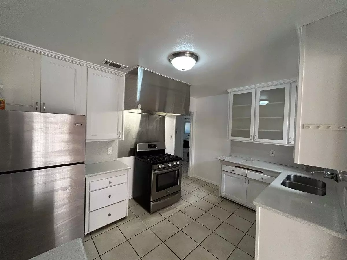 1815 Brookline St photo 2