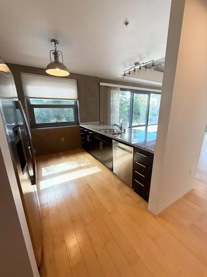 2 Bed/2 Bath Condo At Aperture In Little Italy! photo 5