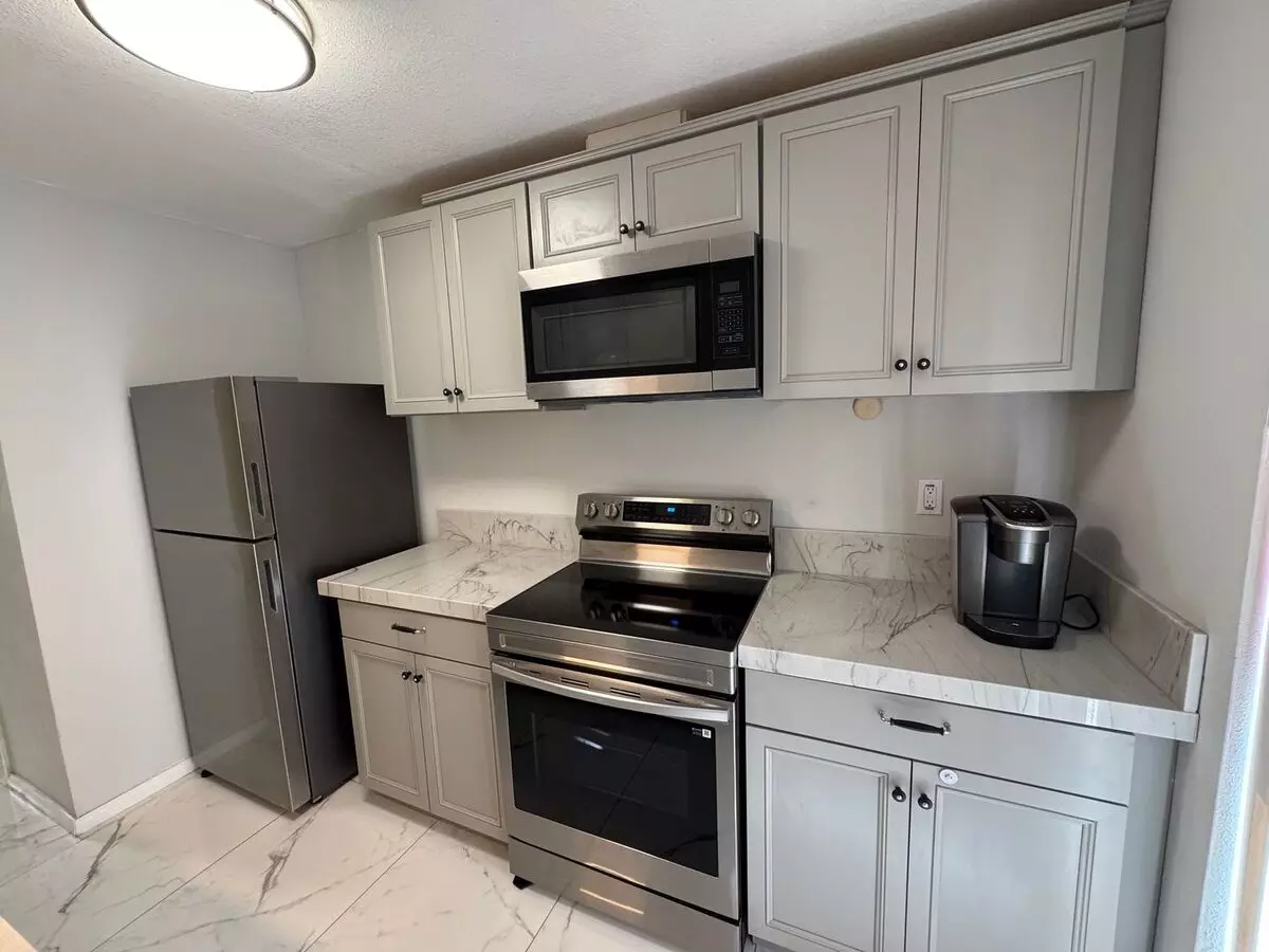 4881 Collwood Blvd San Diego, CA 92115 photo 2