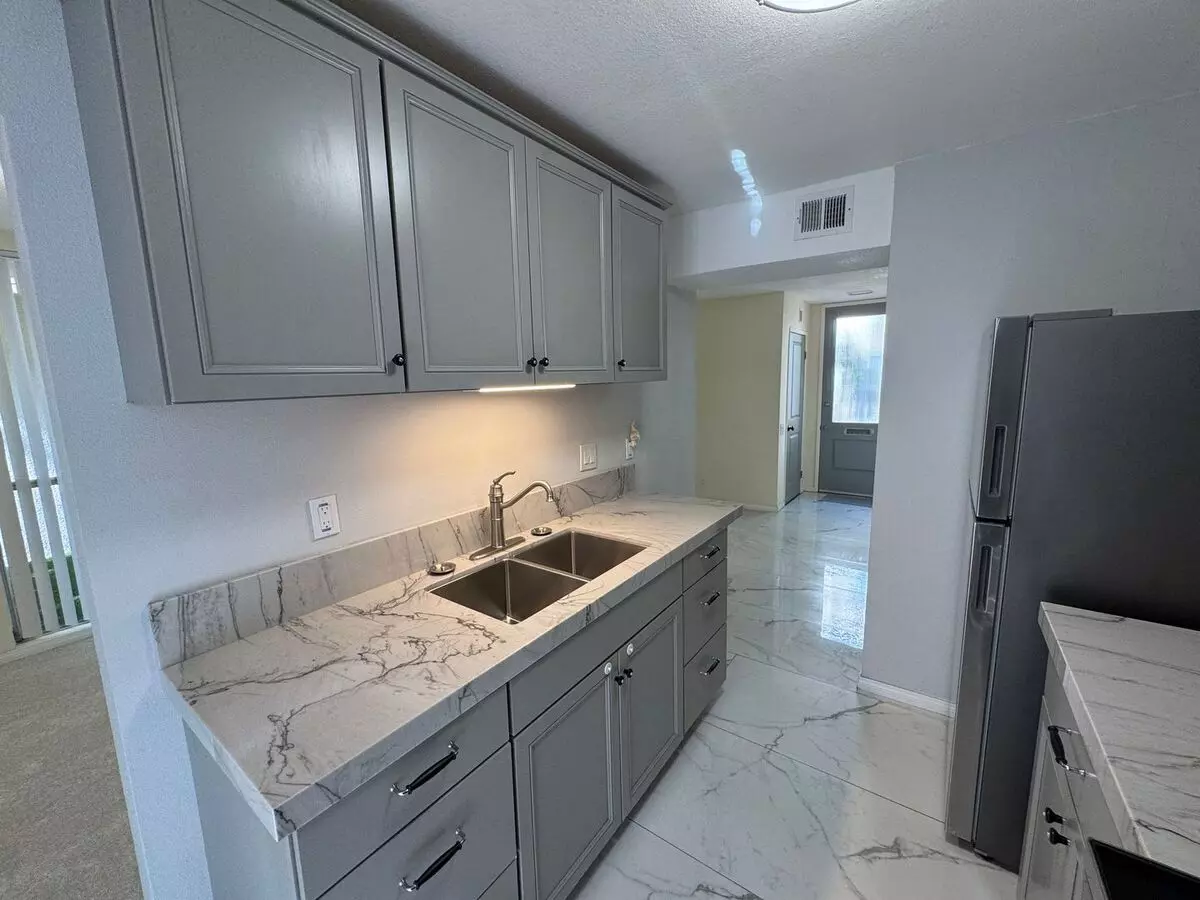 4881 Collwood Blvd San Diego, CA 92115 photo 3