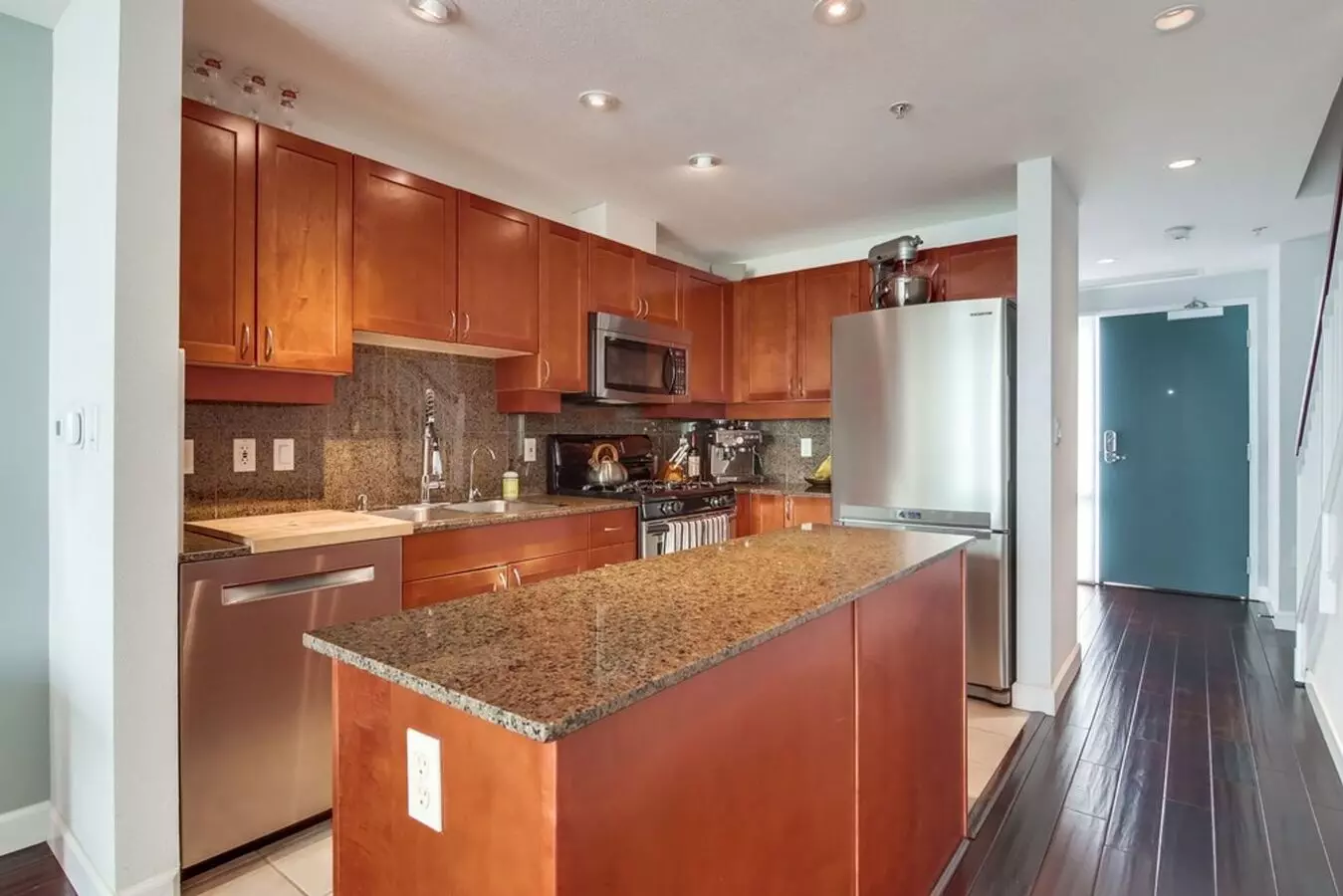 Little Italy 1 Bed/ 1.5 Bath, Loft At Treo! photo 3