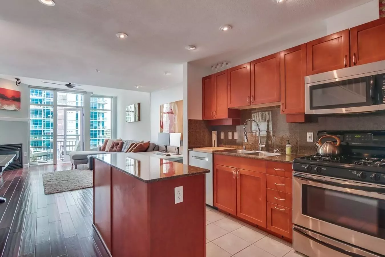Little Italy 1 Bed/ 1.5 Bath, Loft At Treo! photo 4