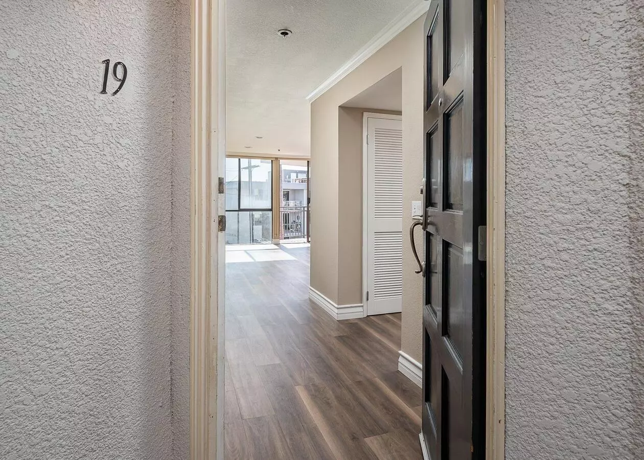 2424 Front Street, San Diego, CA 92101 photo 4