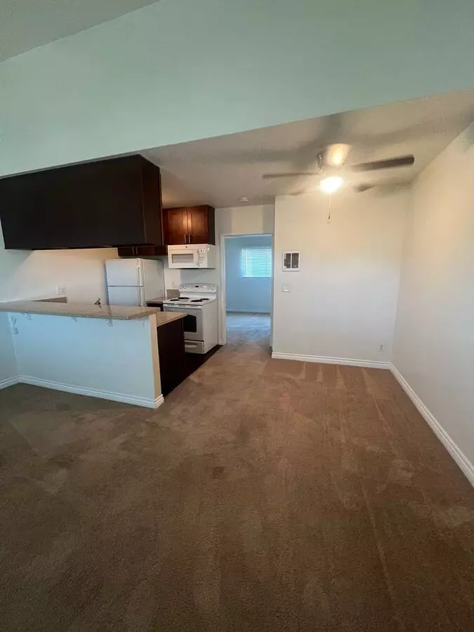2840 B St. photo 2