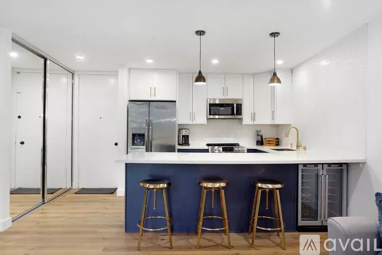 3050 Rue Dorleans, Unit 201 photo 2