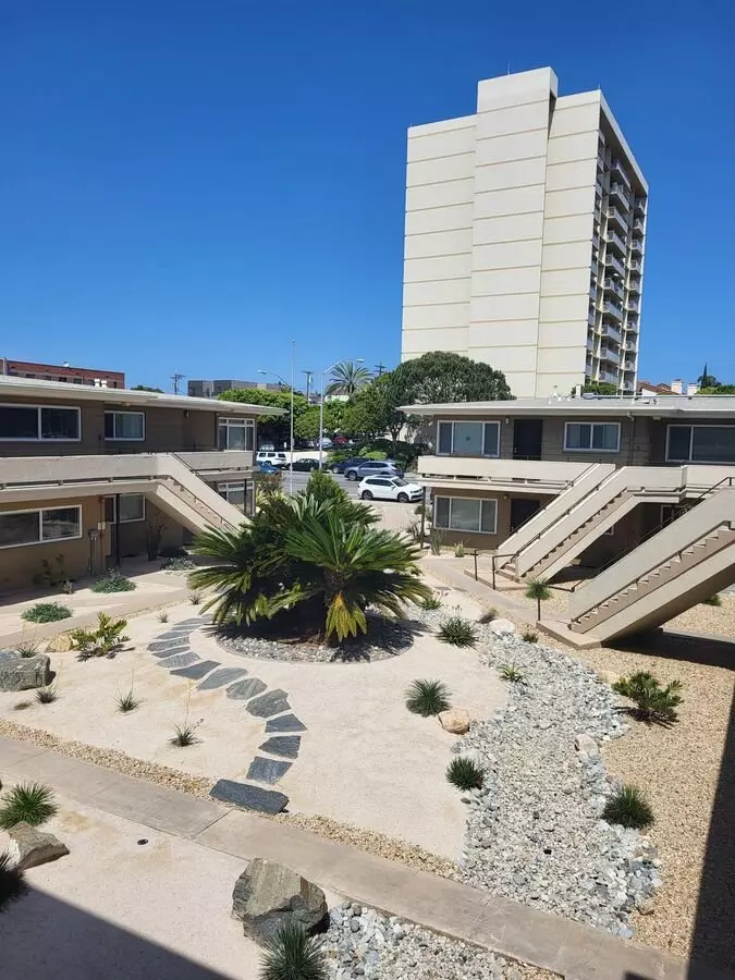 3526 Park photo 2