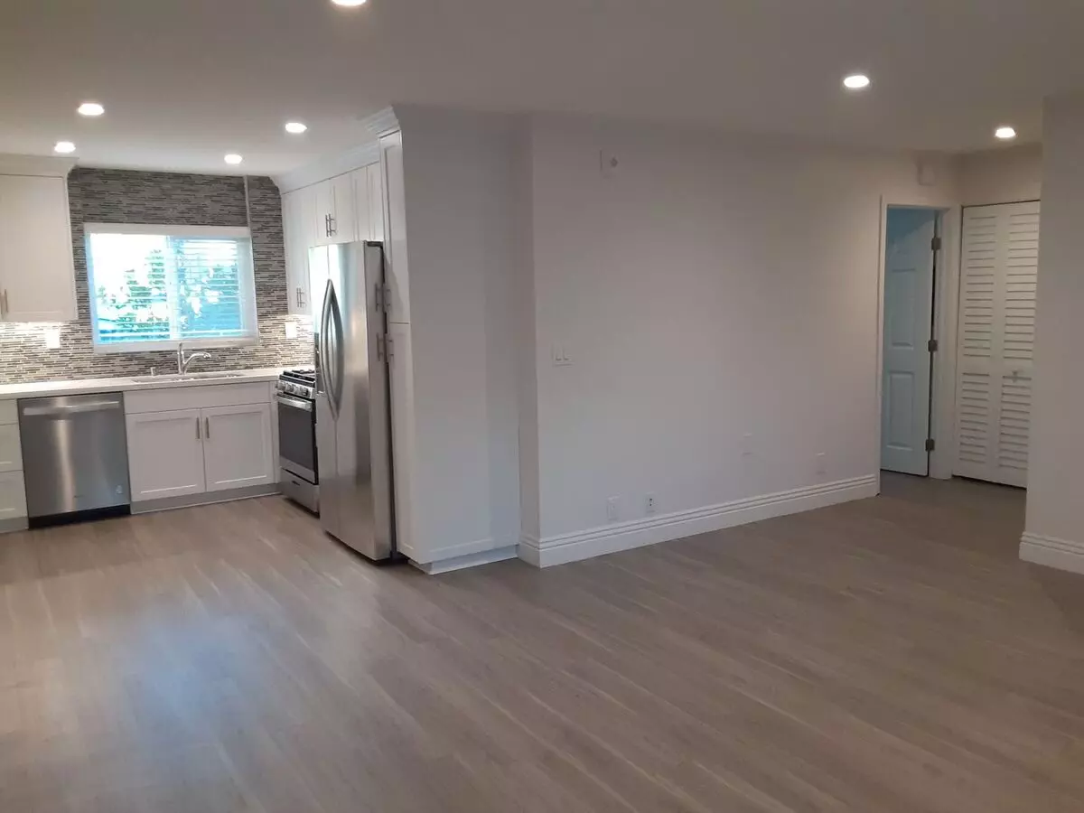 3526 Park photo 5