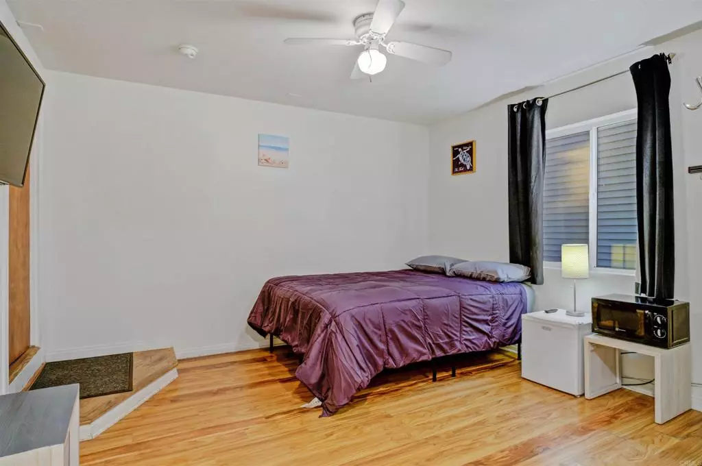 3715 Mission Boulevard, San Diego, CA 92109 photo 2
