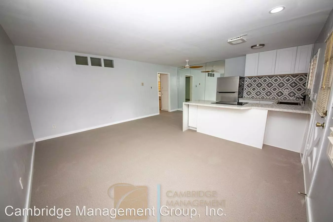 3730 Goldfinch St photo 2