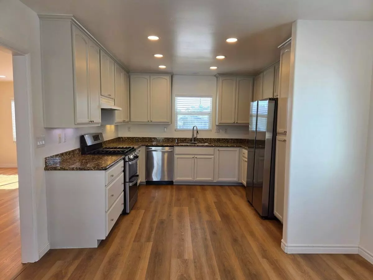 6230 Rose St San Diego, CA 92115 photo 3
