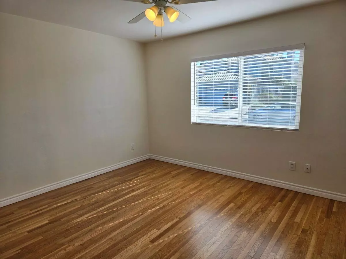 6230 Rose St San Diego, CA 92115 photo 2